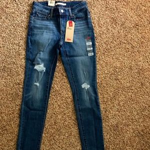 Levi’s 711 Skinny Size 2/26 waist,  Length 30 Medium